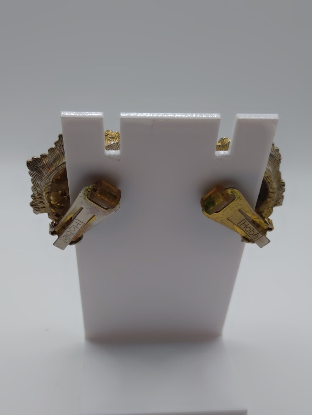 Hobé Antique Gold Tone and White Bead Accent Clip On Earrings - Picture 4 of 6